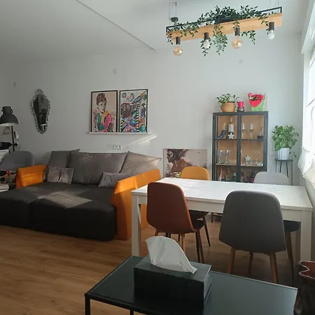 Apartmán Roxy, 5 Minutes From The *